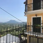 Schoenes Familienappartement In Pelekas, Corfu Mit Meerblick 佩雷卡斯